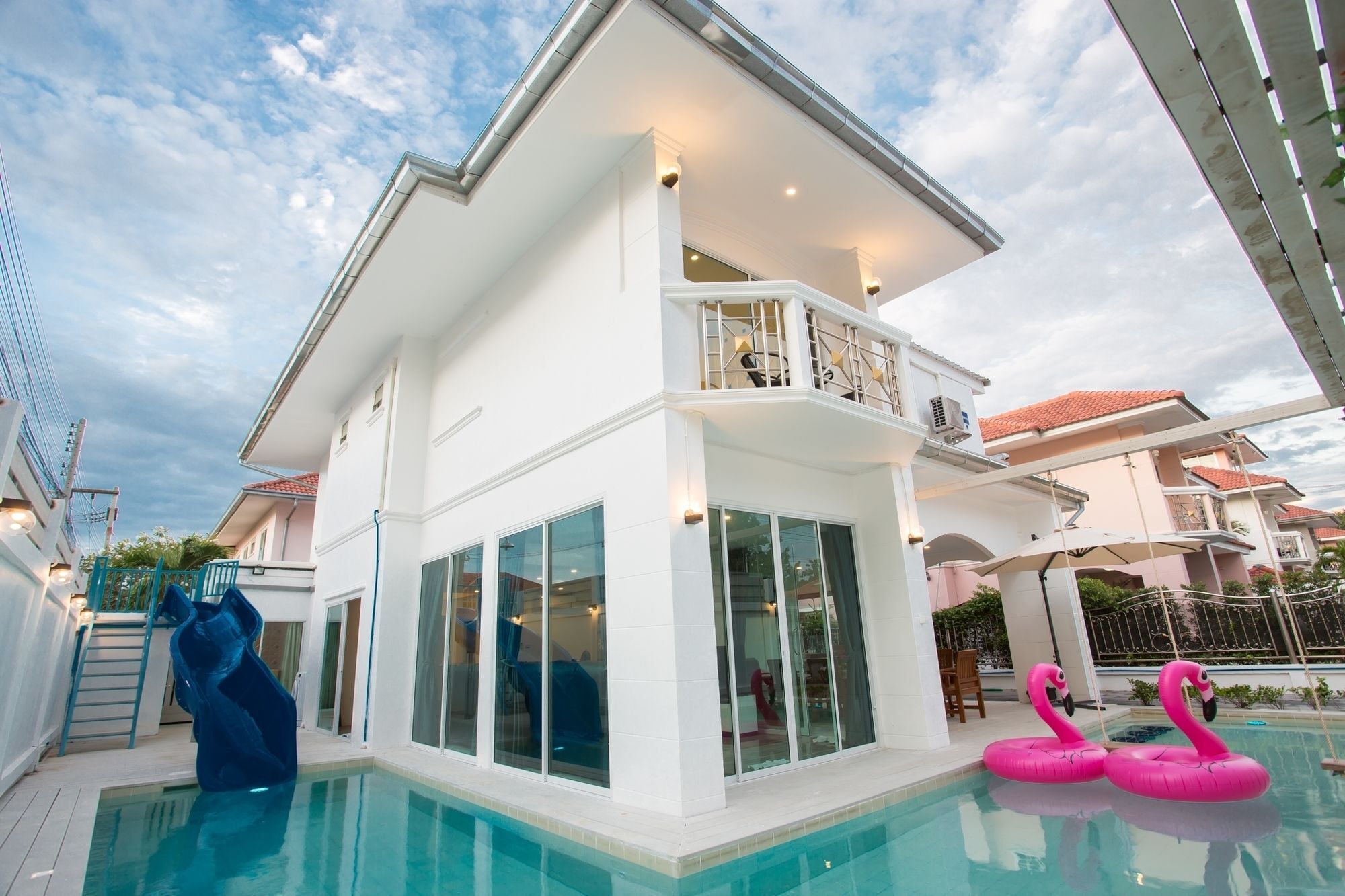 The Ville Modern Viewpoint Pool Villa Pattaya Εξωτερικό φωτογραφία